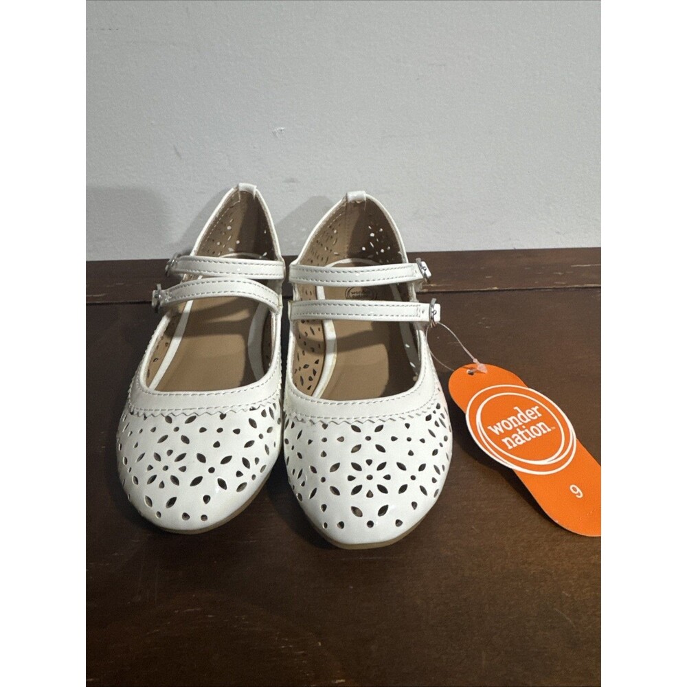 Wonder Nation Girls Size 9 White Eyelet Mary Jane Dress Shoes Low Heel